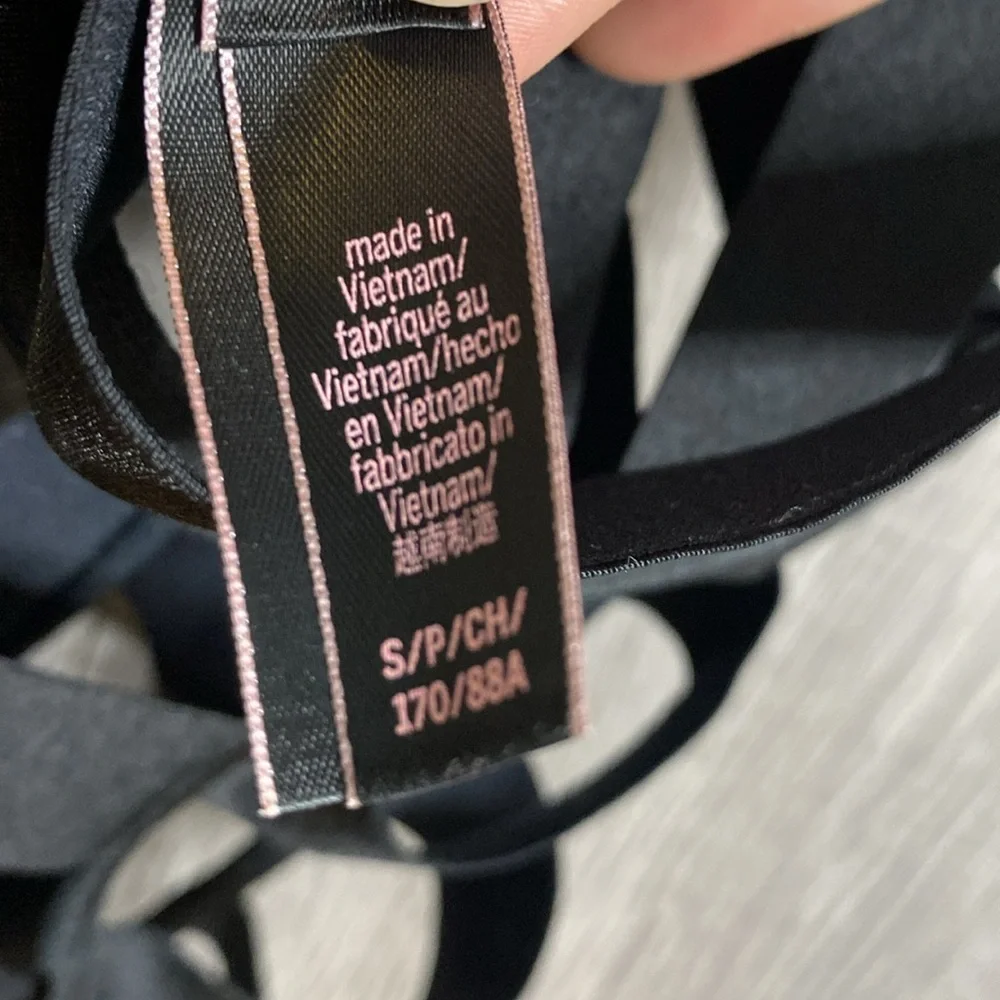Victoria's Secret Bondage Corset in Black - Picture 4 of 6